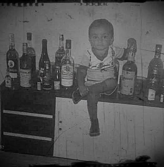 Pode ser uma imagem em preto e branco